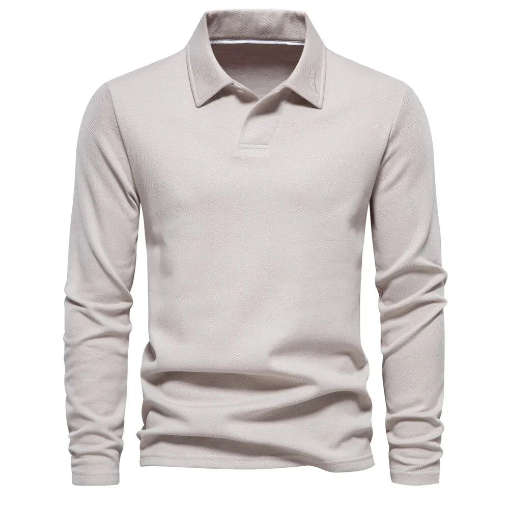 Oplev komfort og klasse med denne polo sweater